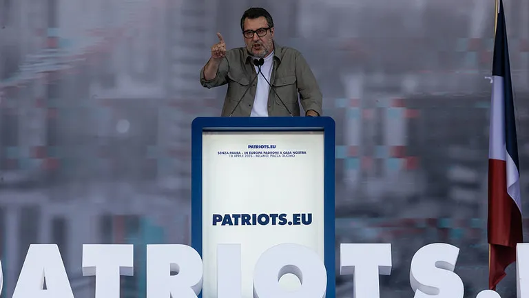 Italy k&ecirc;u gọi tiếp tục nhập khẩu năng lượng từ Nga - Ảnh 1.