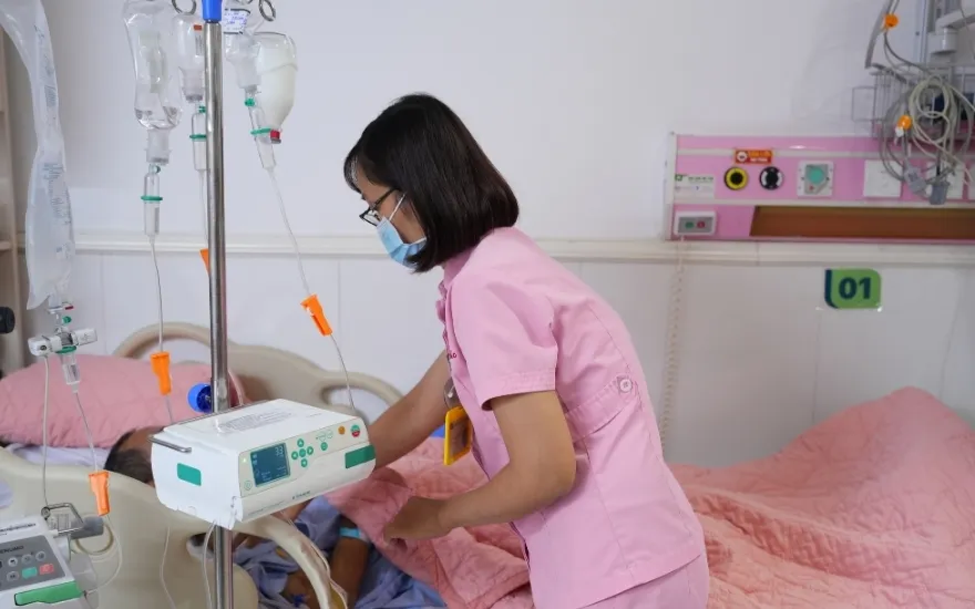 3 lần chọc h&uacute;t &aacute;p xe gan, cứu người đ&agrave;n &ocirc;ng tho&aacute;t cửa tử- Ảnh 2.