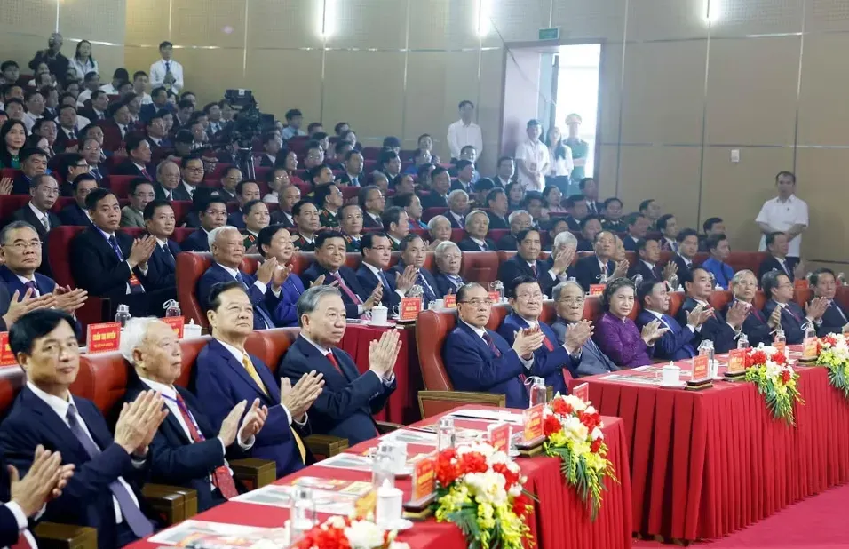 Kỷ niệm 120 năm Ng&agrave;y sinh Tổng B&iacute; thư H&agrave; Huy Tập tại H&agrave; Tĩnh- Ảnh 2.