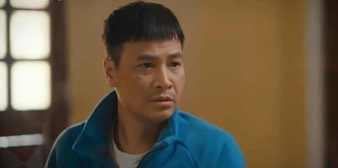 Ngược đường ngược nắng - Tập 15: &Acirc;n o&aacute;n giữa hai gia đ&igrave;nh Mai - Trung li&ecirc;n quan tới c&aacute;i chết của vợ &ocirc;ng Ph&uacute;c - Ảnh 13.