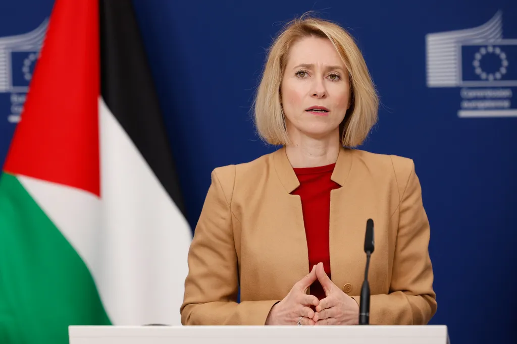 EU mở rộng trừng phạt Iran - Ảnh 1.