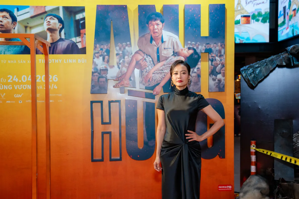 Đường đua phim dịp lễ 30/4 "nghẹ thở" từ thảm đỏ - Ảnh 1.