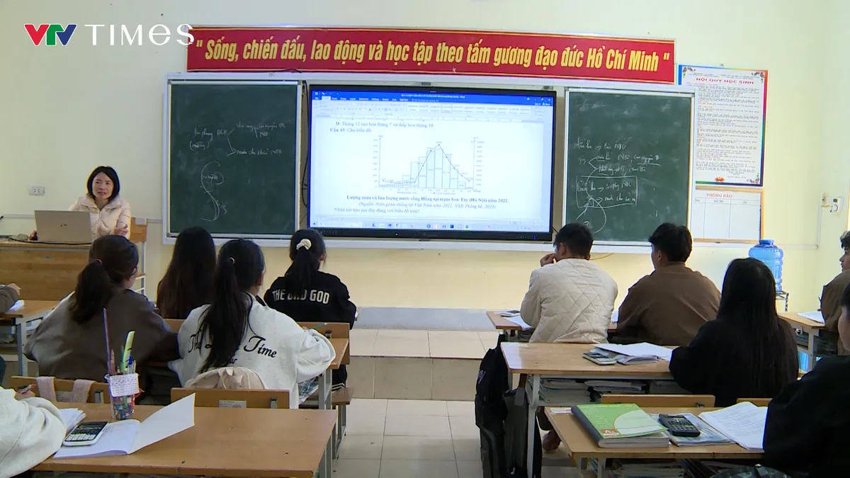 Học sinh v&ugrave;ng cao Lai Ch&acirc;u v&agrave;o &ldquo;nước r&uacute;t&rdquo; &ocirc;n thi tốt nghiệp THPT 2026 - Ảnh 3.
