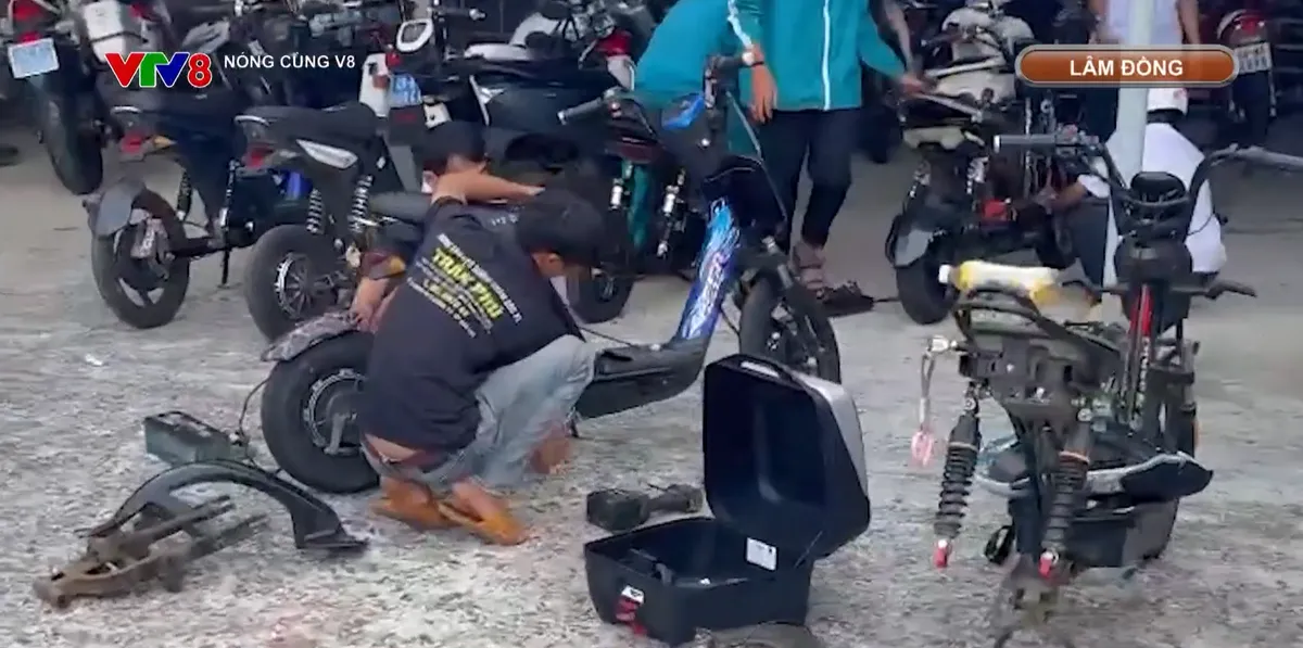 Hiểm họa xe đạp điện độ chế tại L&acirc;m Đồng: Tốc độ kinh ho&agrave;ng 80km/h- Ảnh 4.