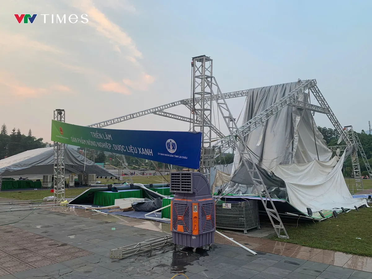 Lai Ch&acirc;u: D&ocirc;ng lốc g&acirc;y thiệt hại tại phường T&acirc;n Phong - Ảnh 2.