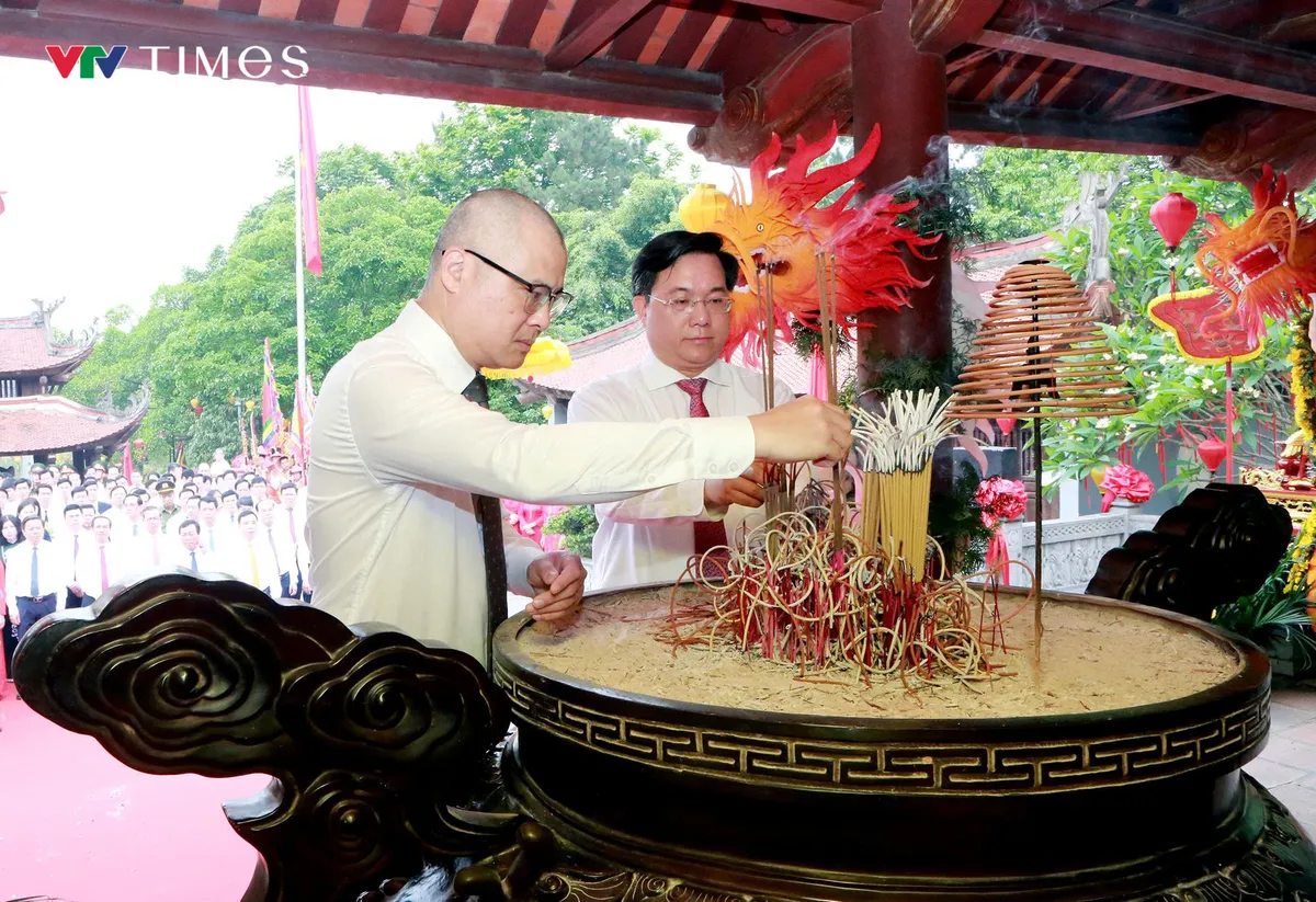 Ph&uacute; Thọ th&agrave;nh k&iacute;nh d&acirc;ng hương Đức Quốc Tổ Lạc Long Qu&acirc;n v&agrave; Tổ Mẫu &Acirc;u Cơ - Ảnh 3.