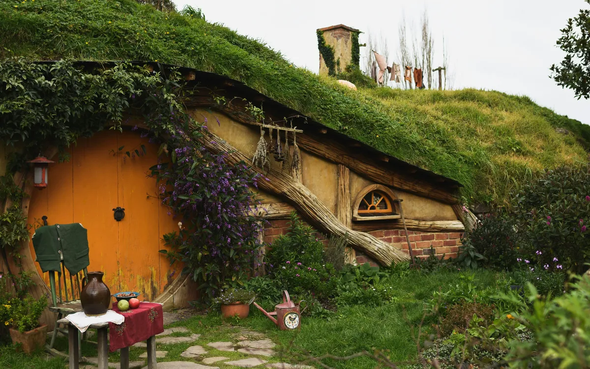 Phim trường Hobbiton ở New Zealand (Ảnh: Unsplash)