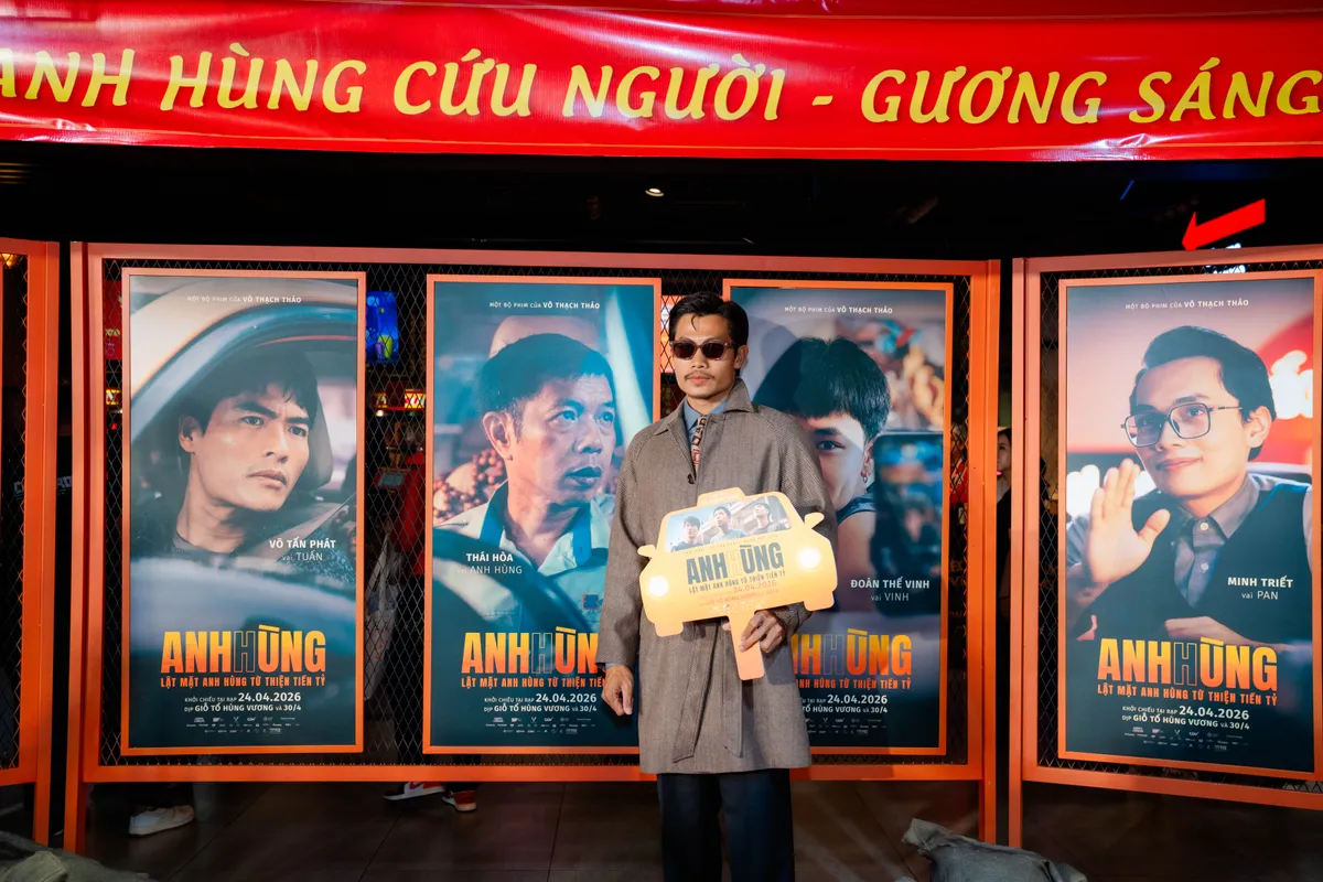 Đường đua phim dịp lễ 30/4 "nghẹ thở" từ thảm đỏ - Ảnh 4.