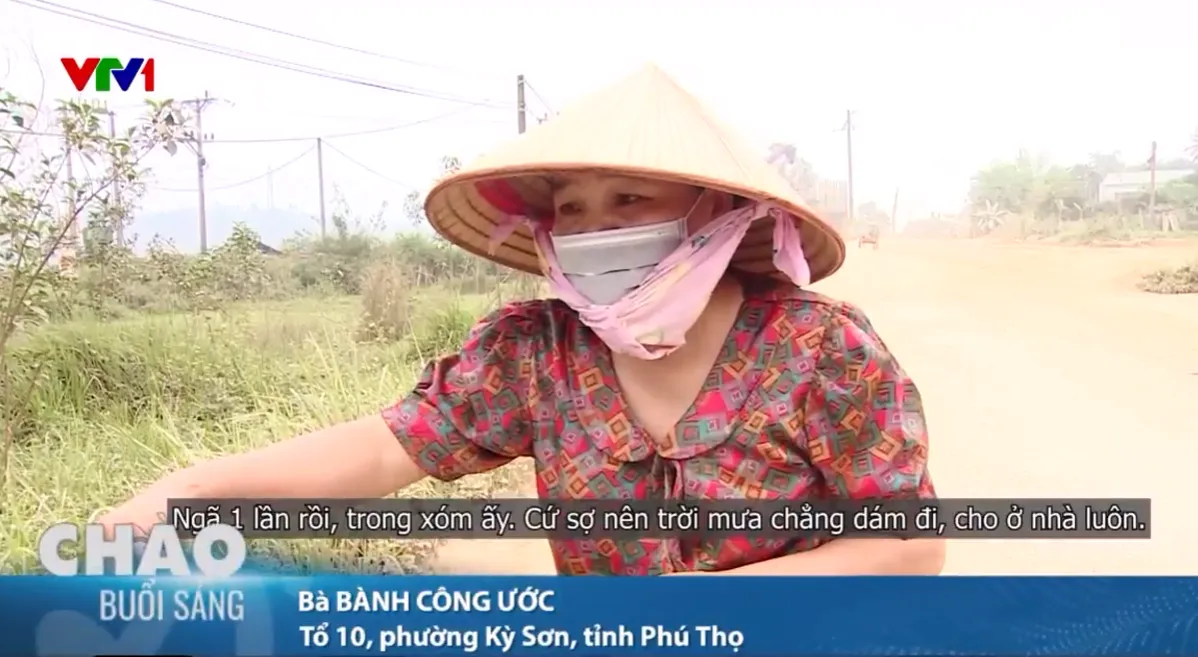 Mưa lầy, nắng bụi, sạt lở r&igrave;nh rập tr&ecirc;n tuyến đường thi c&ocirc;ng dang dở- Ảnh 3.