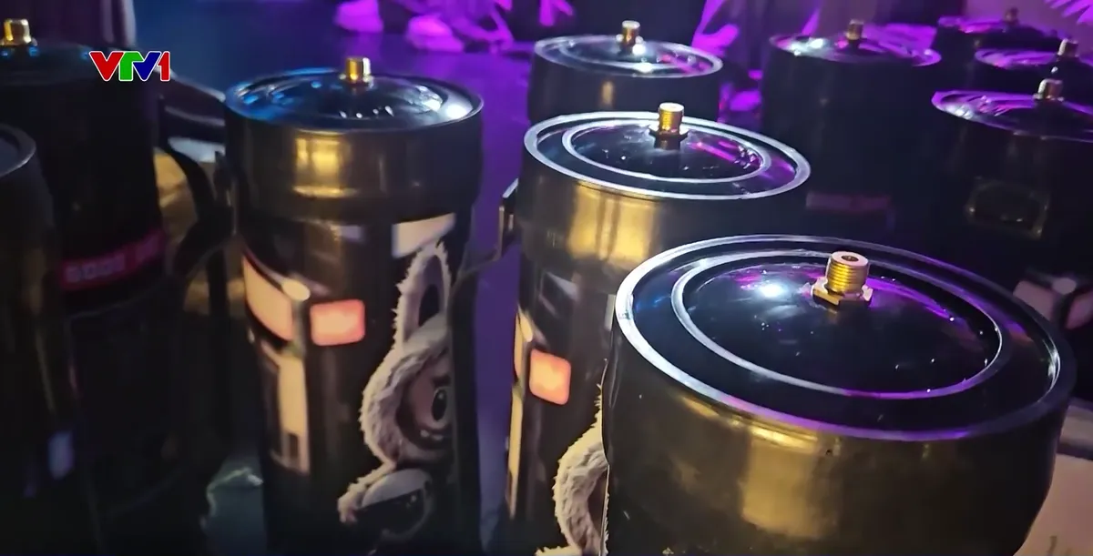 H&agrave; Nội: Ngăn chặn t&igrave;nh trạng mua b&aacute;n b&oacute;ng cười c&ocirc;ng khai tại c&aacute;c cơ sở kinh doanh dịch vụ giải tr&iacute; - Ảnh 1.