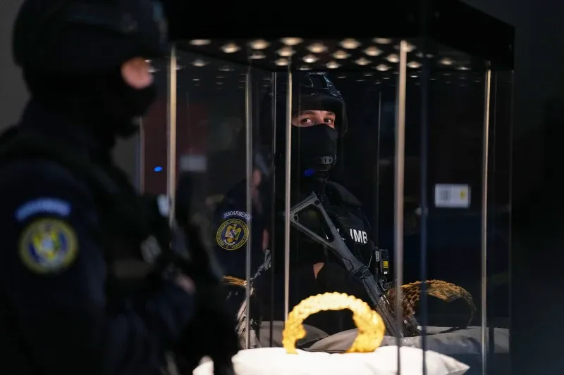 Chiếc mũ v&agrave;ng 2.500 năm tuổi được trả về Romania sau một năm truy t&igrave;m- Ảnh 1.