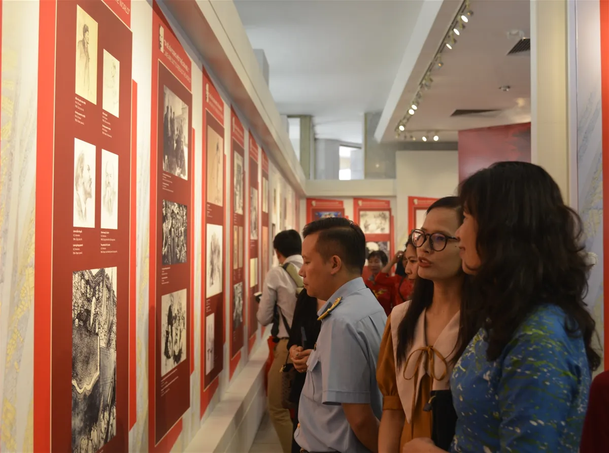 Trưng b&agrave;y 156 h&igrave;nh tượng L&ecirc;nin tại Bảo t&agrave;ng Hồ Ch&iacute; Minh- Ảnh 3.