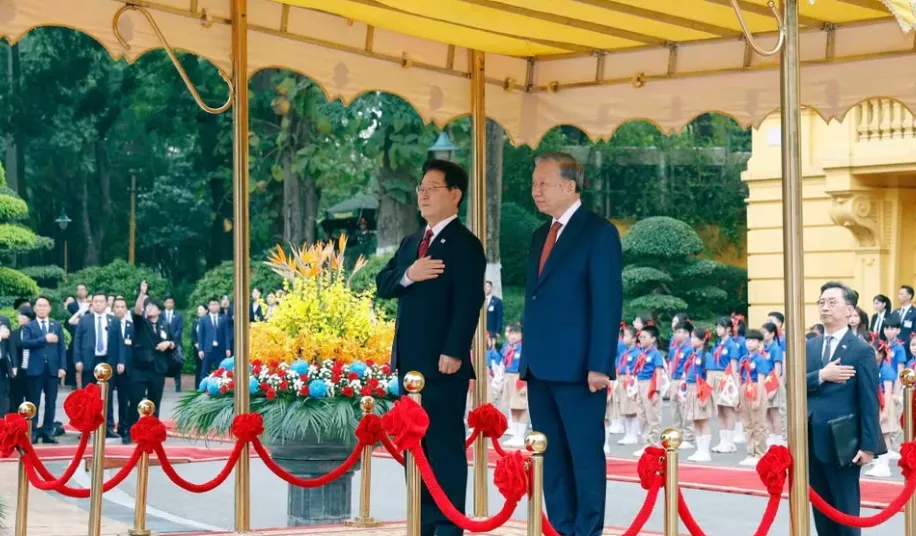 Tổng B&iacute; thư, Chủ tịch nước T&ocirc; L&acirc;m chủ tr&igrave; Lễ đ&oacute;n ch&iacute;nh thức Tổng thống H&agrave;n Quốc - Ảnh 6.