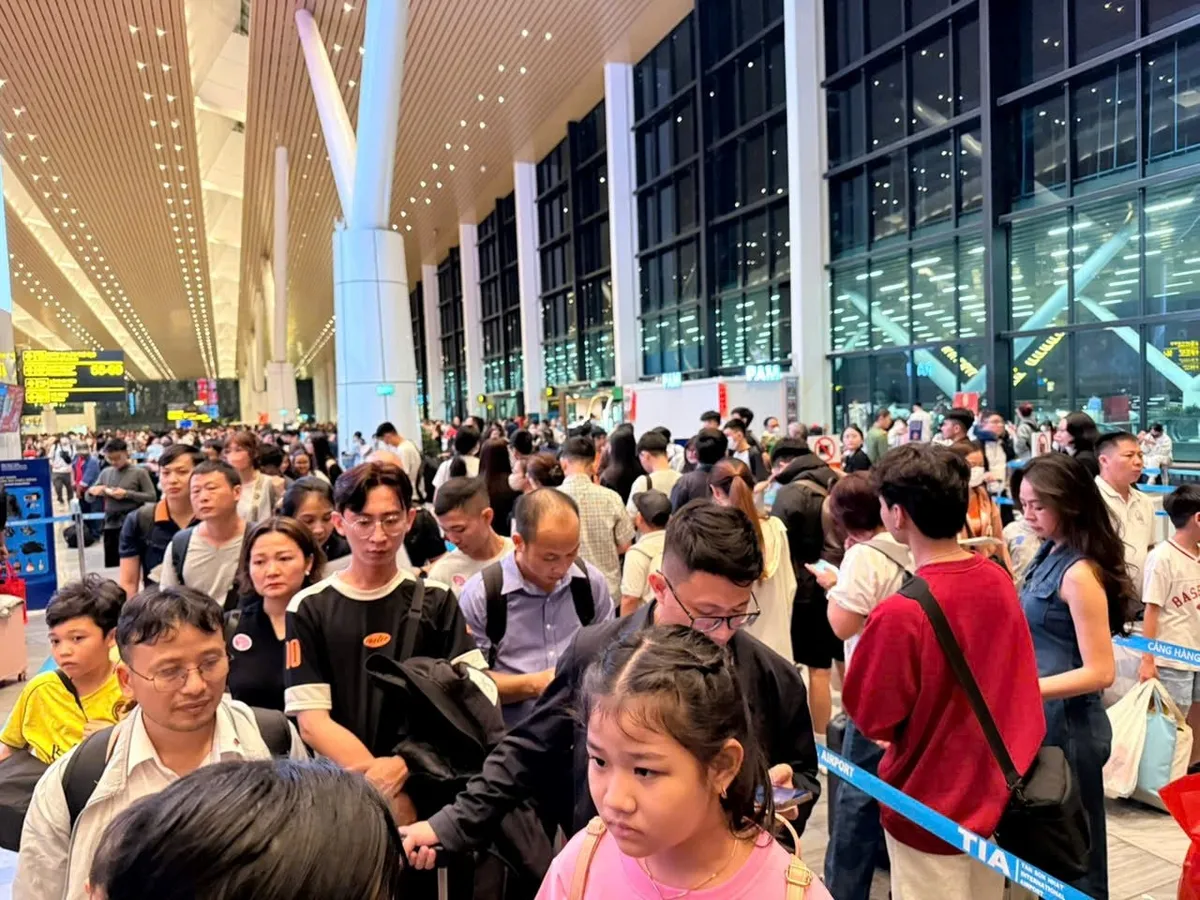 &lsquo;Thế hệ sợ mất phần&rsquo;: Một c&aacute;ch gọi vội v&agrave;ng hay tấm gương phản chiếu x&atilde; hội?- Ảnh 1.