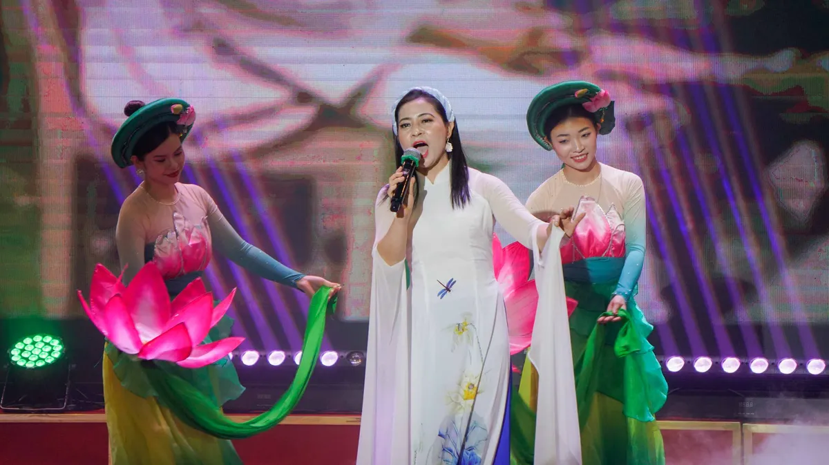 Li&ecirc;n hoan Giọng h&aacute;t hay C&ocirc;ng an Thủ đ&ocirc; 2026: T&ocirc;n vinh những giọng ca chiến sĩ - Ảnh 16.