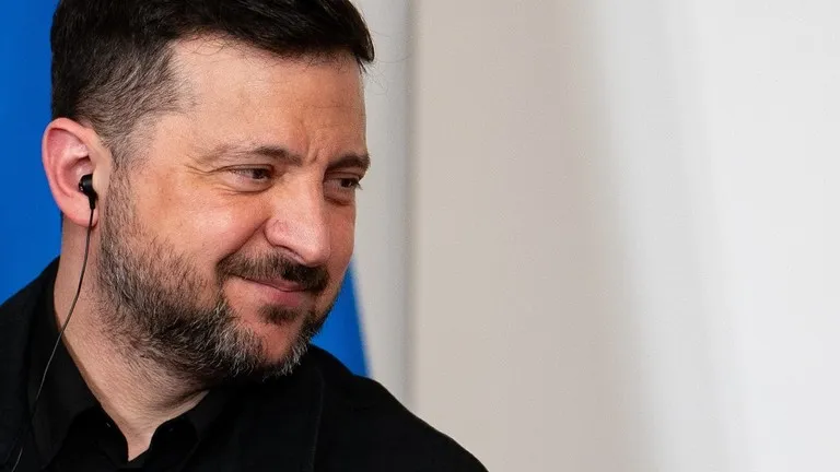 EU tạm th&ocirc;ng qua khoản vay 90 tỷ Euro cho Ukraine- Ảnh 1.