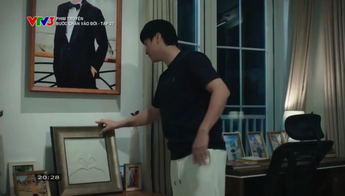 Bước ch&acirc;n v&agrave;o đời - Tập 27: Qu&acirc;n đồng &yacute; đi du học, đặt điều kiện với bố mẹ để bảo vệ Thương - Ảnh 22.