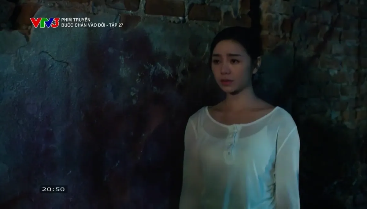 Bước ch&acirc;n v&agrave;o đời - Tập 27: Qu&acirc;n đồng &yacute; đi du học, đặt điều kiện với bố mẹ để bảo vệ Thương - Ảnh 21.