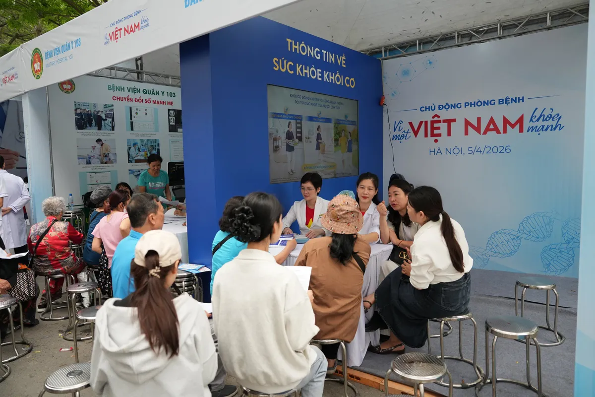 Abbott đồng h&agrave;nh th&uacute;c đẩy l&atilde;o h&oacute;a khoẻ mạnh tại Việt Nam- Ảnh 2.