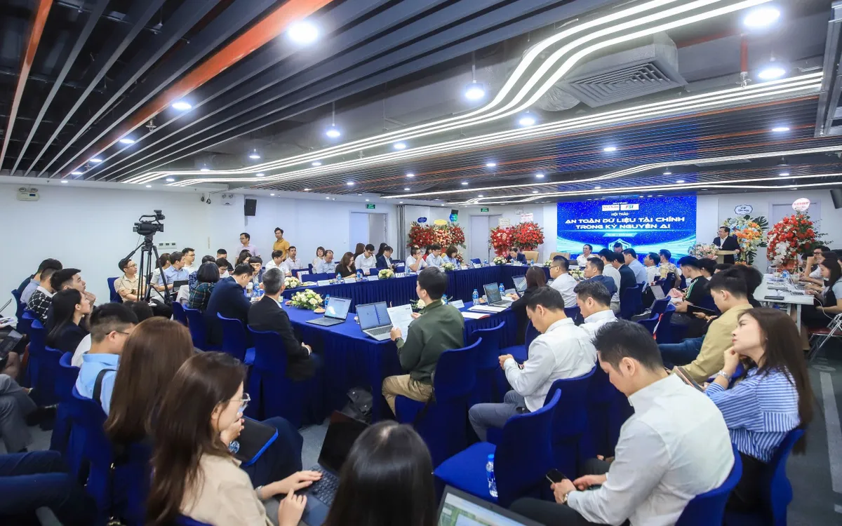 Quang cảnh hội thảo "An toàn dữ liệu tài chính trong kỷ nguyên AI". Ảnh: Việt Linh 
