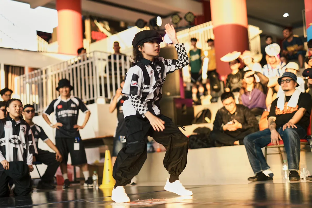 Vũ đạo đường phố thổi b&ugrave;ng sức sống v&agrave; năng lượng ở đ&ocirc; thị- Ảnh 2.