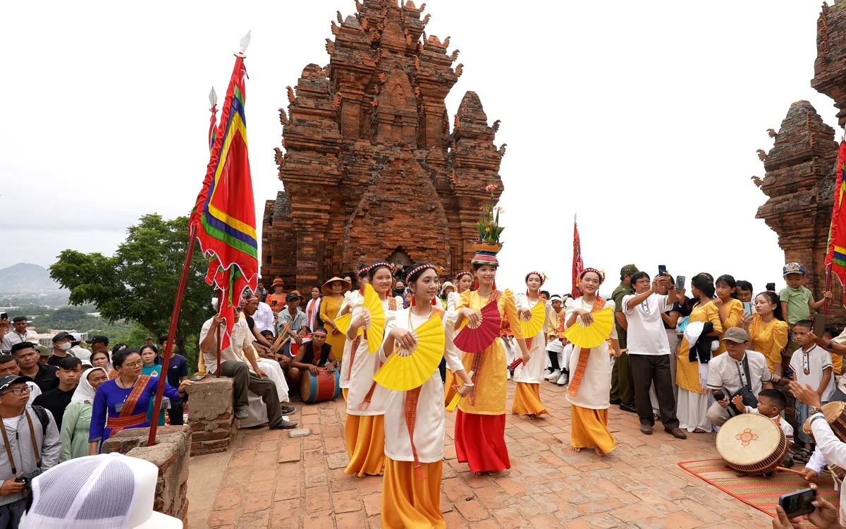 Khánh Hòa đăng cai Ngày hội Văn hóa Chăm, đẩy mạnh gắn kết du lịch.