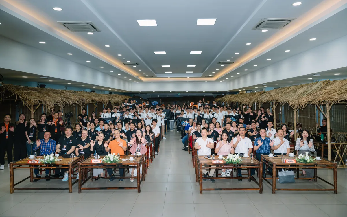 Các "chiến binh AI" trên toàn quốc có mặt tại Hà Nội để thi vòng Thực chiến AI Young Guru, ngày 22-23/4.