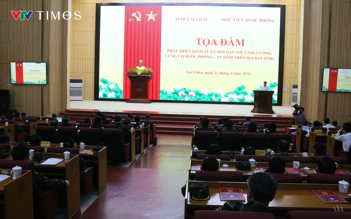 Quang cảnh buổi tọa đàm. Ảnh: Quốc Hưng