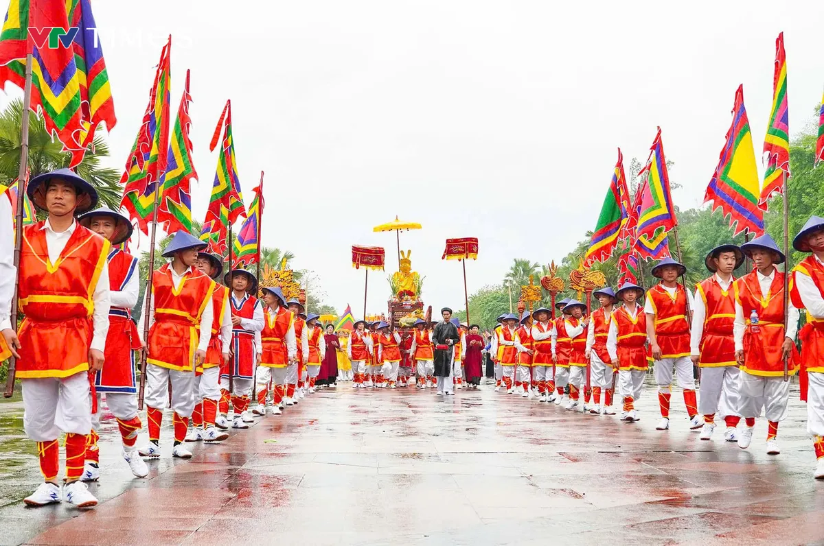 Ph&uacute; Thọ: Đặc sắc nghi lễ rước kiệu về Đền H&ugrave;ng - Ảnh 3.