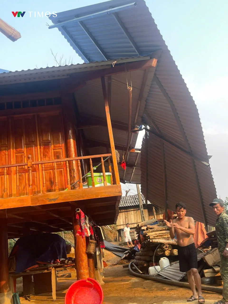 Lai Ch&acirc;u khẩn trương khắc phục hậu quả mưa đ&aacute;, d&ocirc;ng lốc  - Ảnh 4.