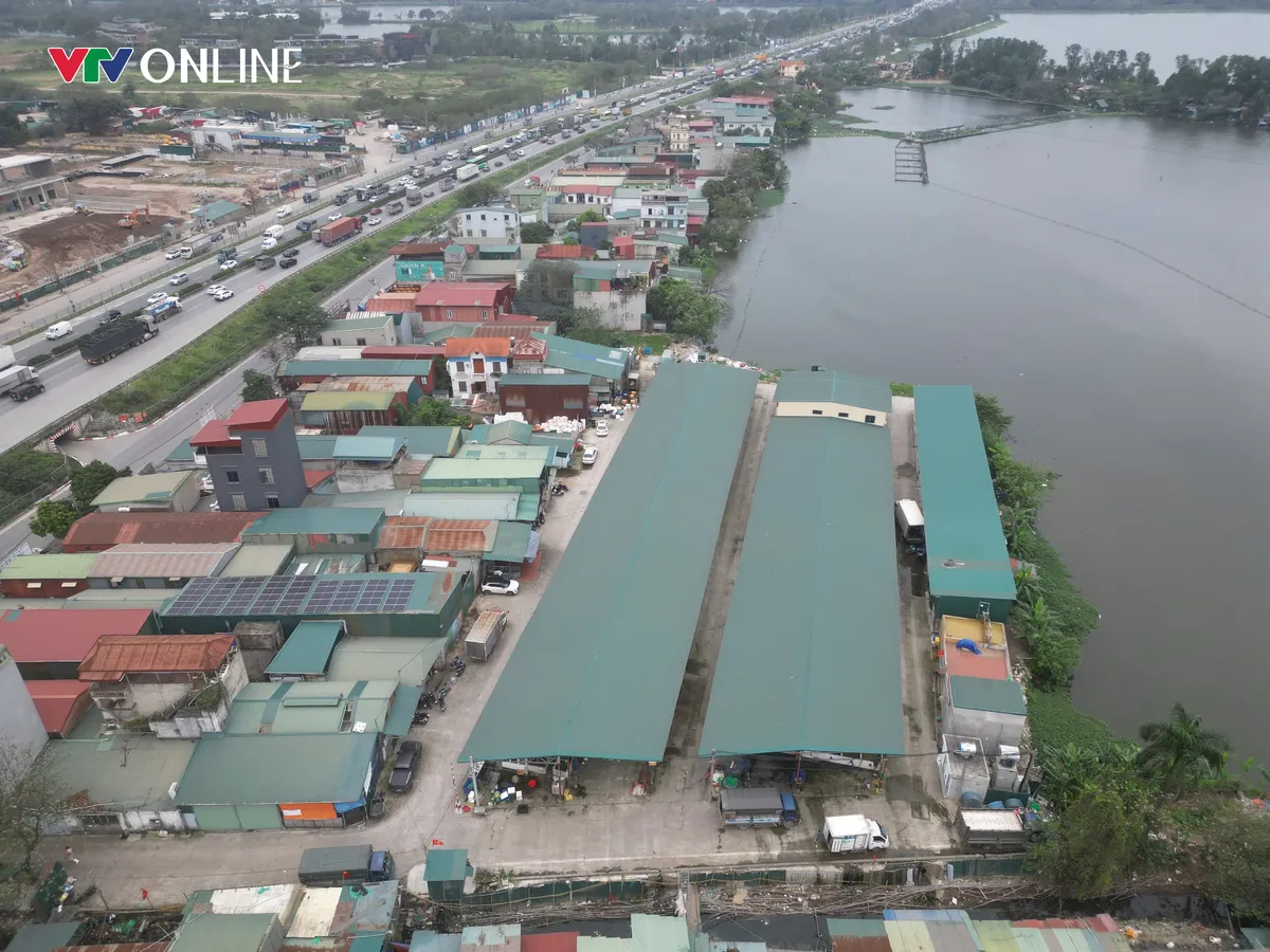 Chợ c&aacute; Y&ecirc;n Sở trước ng&agrave;y giải tỏa: Băn khoăn về điểm kinh doanh thay thế - Ảnh 1.