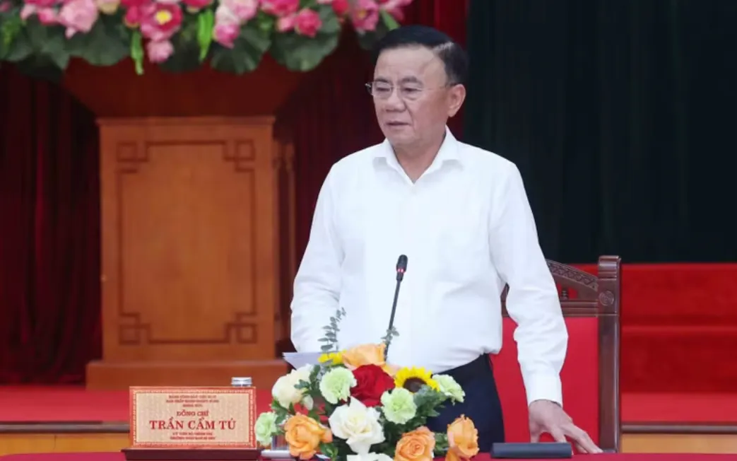 Đồng chí Trần Cẩm Tú, Ủy viên Bộ Chính trị, Thường trực Ban Bí thư phát biểu chỉ đạo hội nghị. 