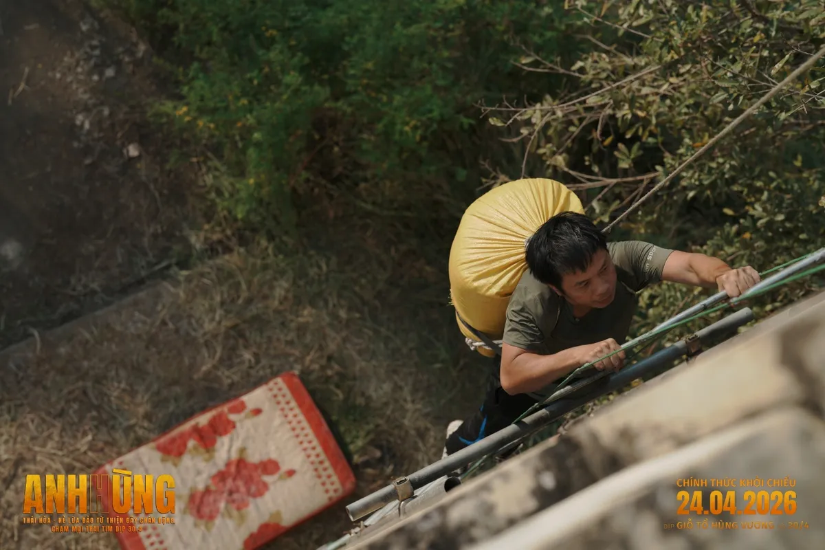 Th&aacute;i H&ograve;a diễn như "b&aacute;n mạng" trong t&igrave;nh huống khắc nghiệt về thể lực v&agrave; tinh thần - Ảnh 2.