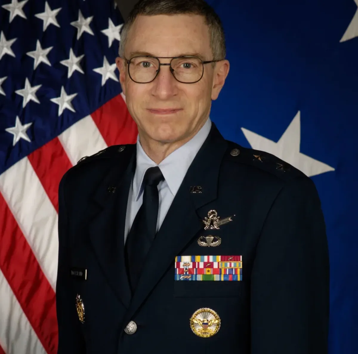 Hàng loạt nhà khoa học Mỹ tử vong hoặc mất tích một cách bí ẩn - Ảnh 1.