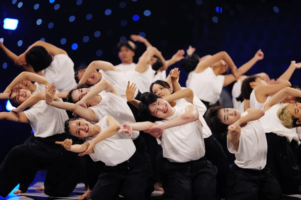 Vũ đạo đường phố thổi b&ugrave;ng sức sống v&agrave; năng lượng ở đ&ocirc; thị- Ảnh 4.