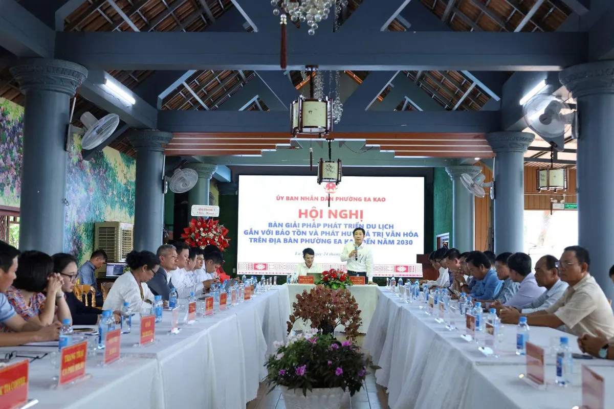 Đắk Lắk: Giải ph&aacute;p ph&aacute;t triển du lịch gắn bảo tồn v&agrave; ph&aacute;t huy gi&aacute; trị văn ho&aacute; từ cấp cơ sở- Ảnh 1.