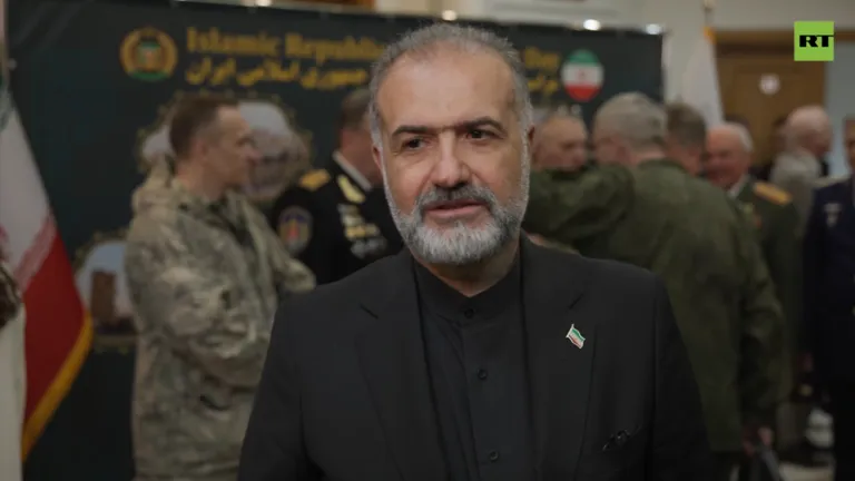 Mỹ c&acirc;n nhắc tấn c&ocirc;ng c&aacute;c mục ti&ecirc;u của Iran ở eo biển Hormuz  - Ảnh 2.