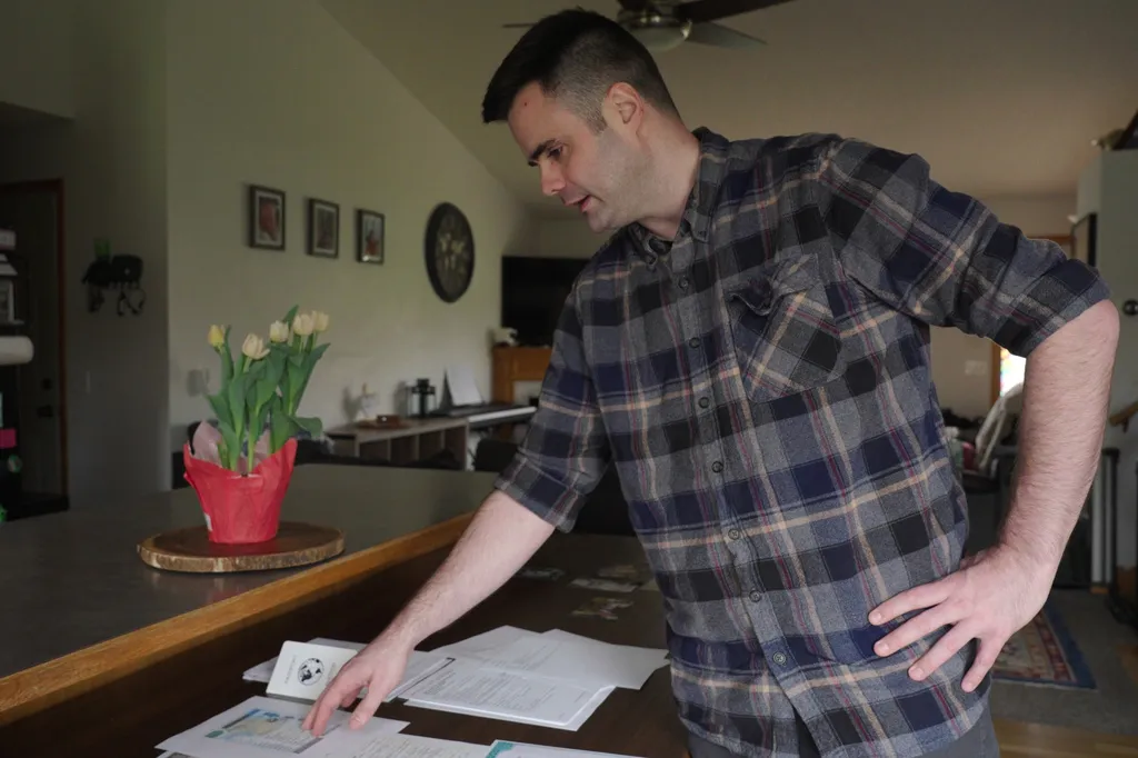 H&agrave;ng triệu người Mỹ đủ điều kiện nhập tịch Canada theo luật mới- Ảnh 1.