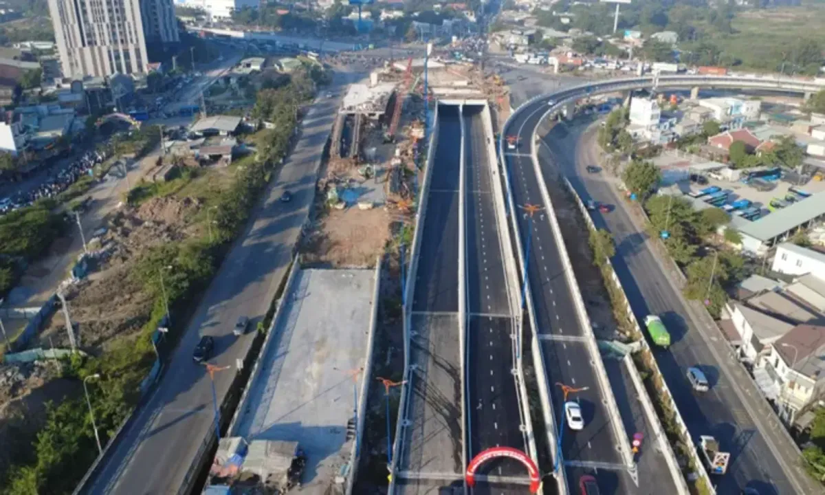 Đầu tư c&ocirc;ng giai đoạn 2026 - 2030: X&oacute;a bỏ d&agrave;n trải, dồn lực cho c&aacute;c si&ecirc;u dự &aacute;n quốc gia- Ảnh 1.
