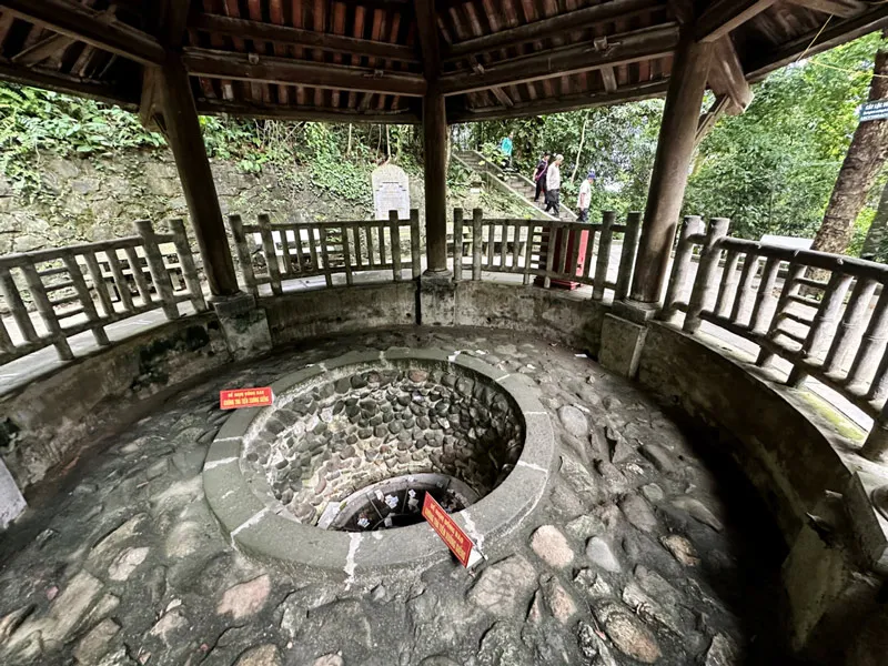 Kiến tr&uacute;c Đền H&ugrave;ng v&agrave; sự giao thoa văn h&oacute;a t&acirc;m linh- Ảnh 2.