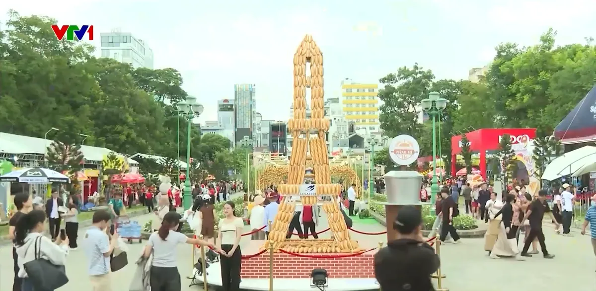 N&eacute;t độc đ&aacute;o của Lễ hội b&aacute;nh m&igrave; Việt Nam- Ảnh 1.