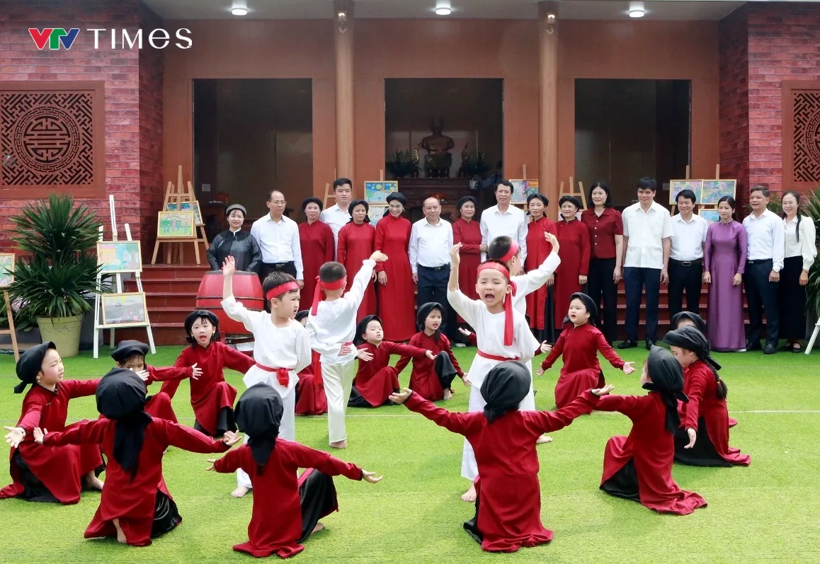 H&aacute;t xoan Ph&uacute; Thọ &ldquo;n&iacute;u ch&acirc;n&rdquo; du kh&aacute;ch bằng trải nghiệm độc đ&aacute;o- Ảnh 4.