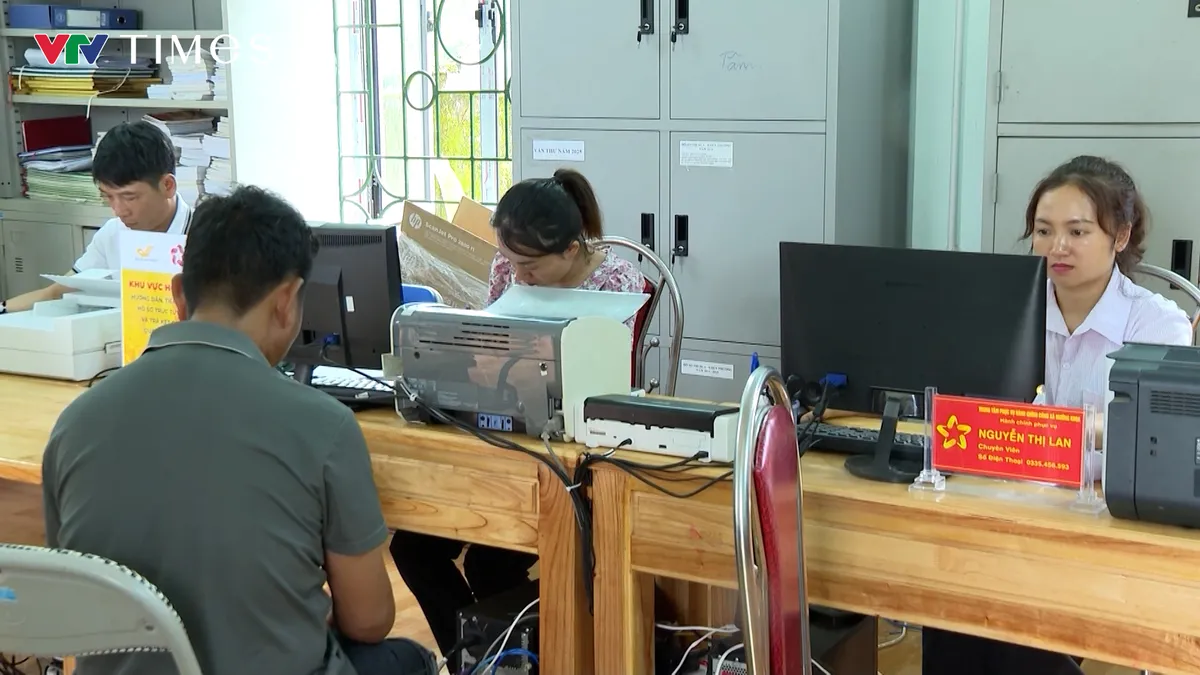 Mường Khoa (Lai Ch&acirc;u): Điện mặt trời &aacute;p m&aacute;i gi&uacute;p giảm chi ph&iacute; vận h&agrave;nh ở v&ugrave;ng cao - Ảnh 1.
