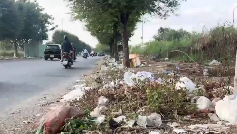 TP Hồ Ch&iacute; Minh gắn camera để xử l&yacute; h&agrave;ng chục b&atilde;i r&aacute;c tự ph&aacute;t- Ảnh 1.