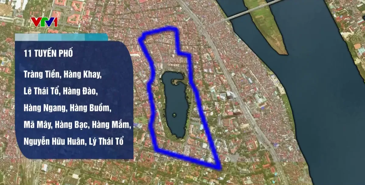 H&agrave; Nội th&iacute; điểm hạn chế xe m&aacute;y xăng tại 11 tuyến phố: Vẫn c&ograve;n kh&ocirc;ng &iacute;t băn khoăn- Ảnh 1.