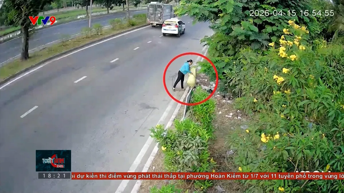 Gắn camera giám sát, hạn chế các bãi rác tự phát