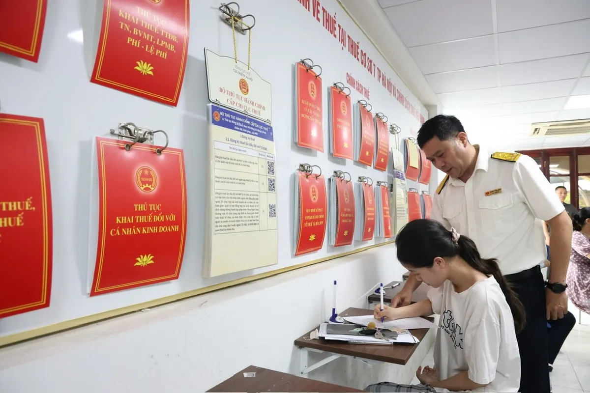 Chấn chỉnh việc "&eacute;p" hộ kinh doanh dừng h&oacute;a đơn điện tử: Ng&agrave;nh Thuế bảo vệ quyền số h&oacute;a của người d&acirc;n- Ảnh 2.