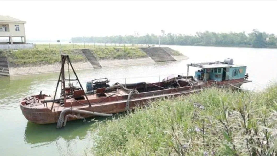 H&agrave; Tĩnh: Quyết liệt đấu tranh, ngăn chặn "c&aacute;t tặc" tr&ecirc;n tuyến s&ocirc;ng Lam - Ảnh 1.