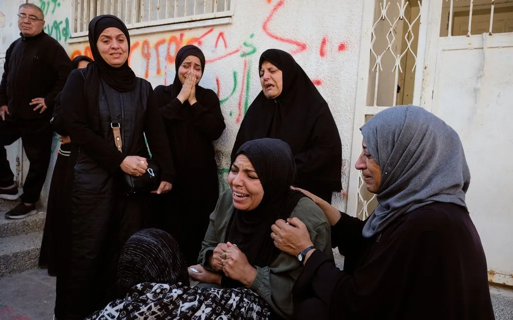 &Iacute;t nhất 12 người Palestine thiệt mạng ở Gaza giữa thỏa thuận ngừng bắn - Ảnh 1.