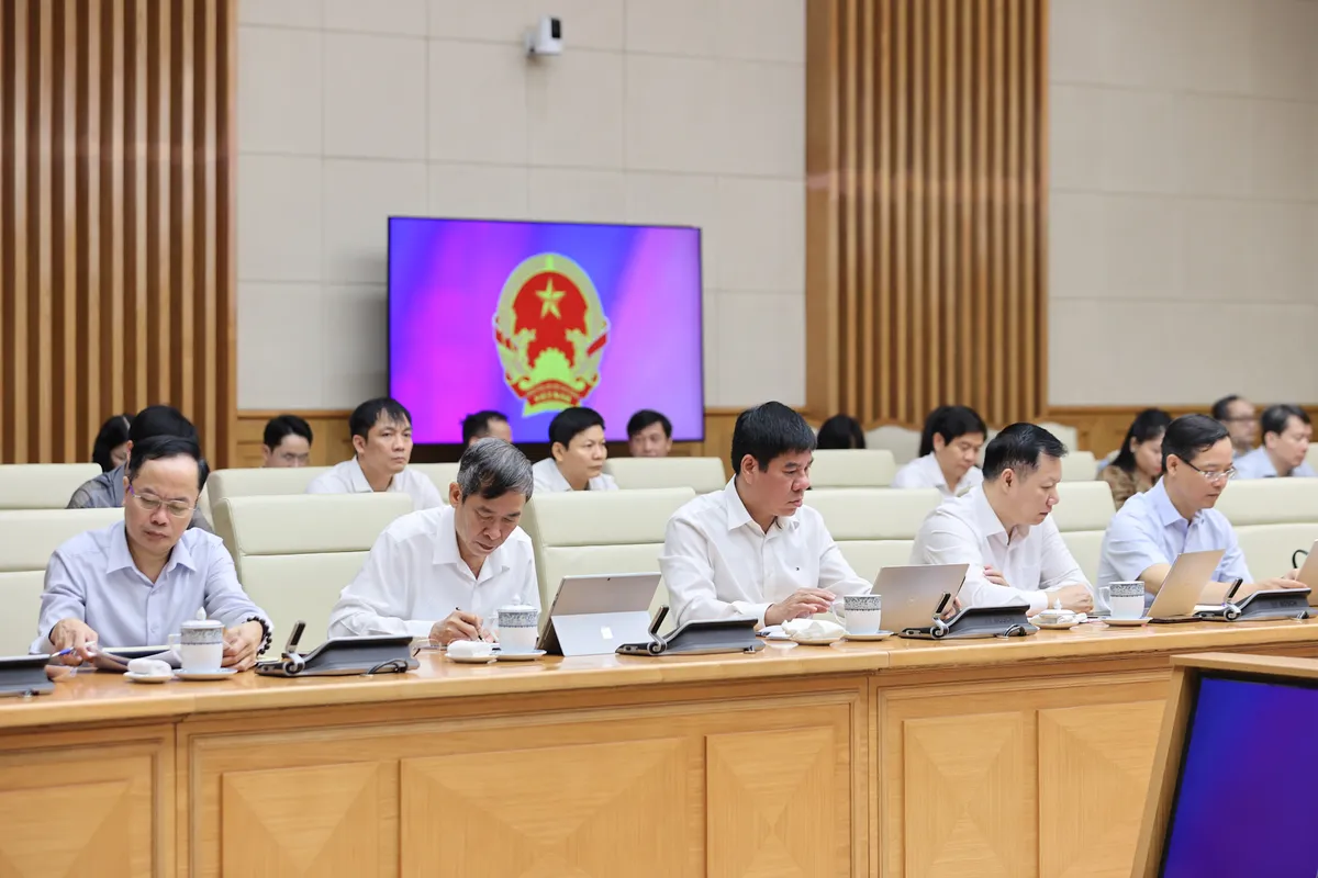 Thủ tướng L&ecirc; Minh Hưng: Đảng, Nh&agrave; nước đặc biệt quan t&acirc;m lĩnh vực gi&aacute;o dục v&agrave; đ&agrave;o tạo - Ảnh 2.